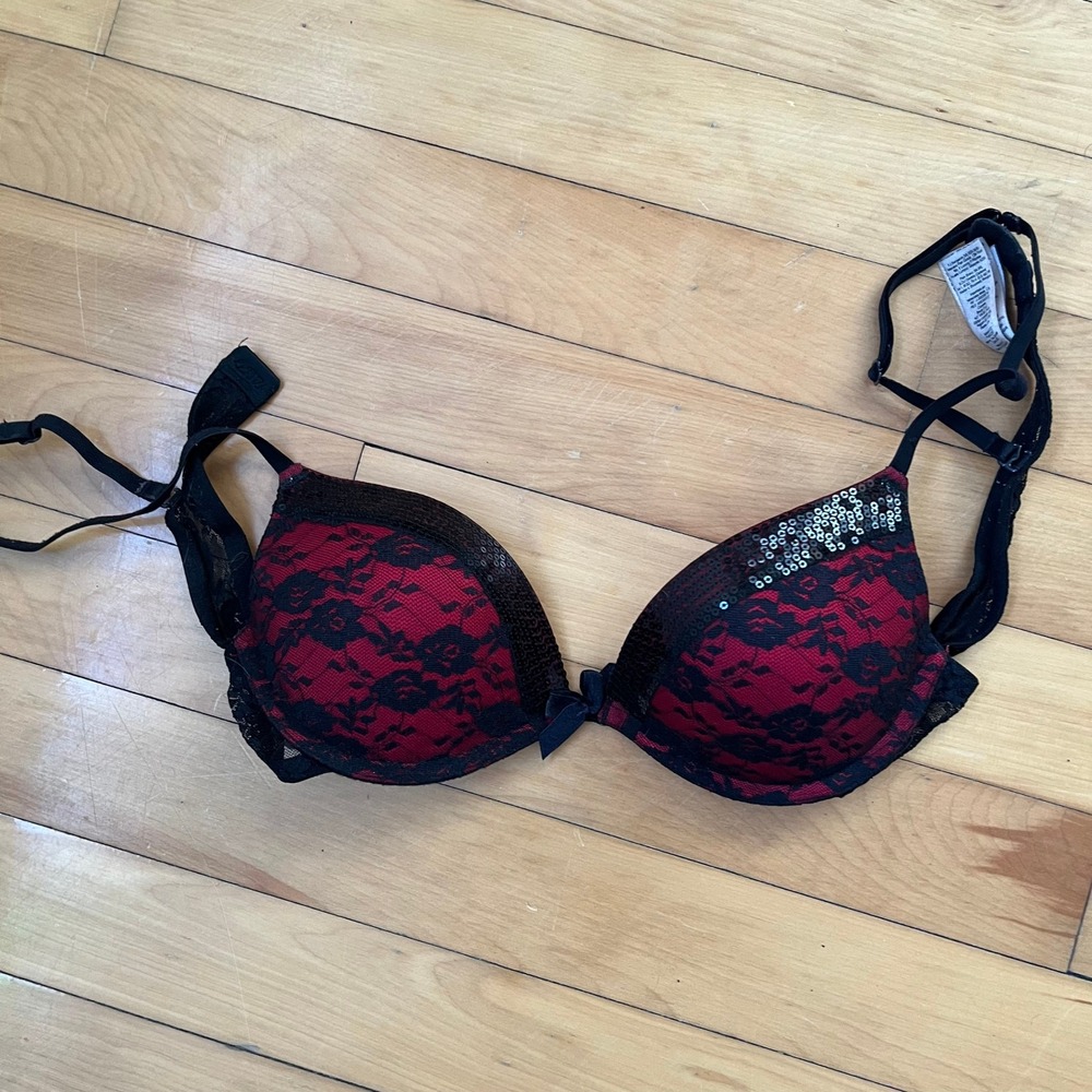 La Senza Perfectly Me Red Black Floral Lace Sequin Push Up Bra 34A Underwire
